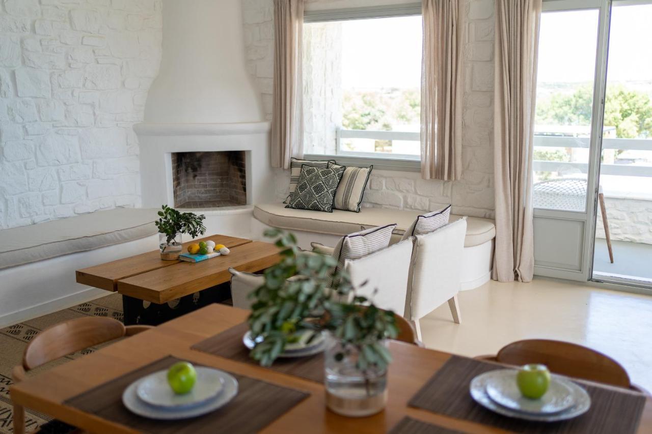 פארוס Ambassador Luxury Villas מראה חיצוני תמונה