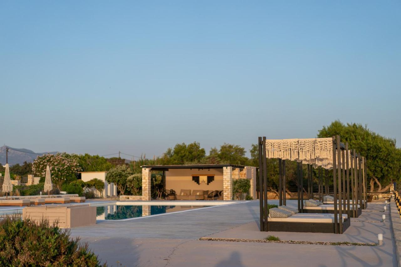 פארוס Ambassador Luxury Villas מראה חיצוני תמונה
