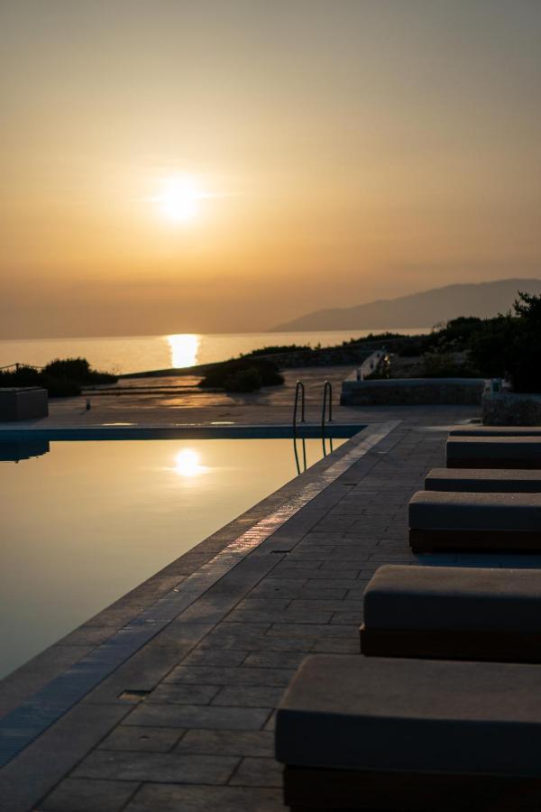 פארוס Ambassador Luxury Villas מראה חיצוני תמונה