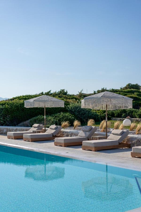 פארוס Ambassador Luxury Villas מראה חיצוני תמונה